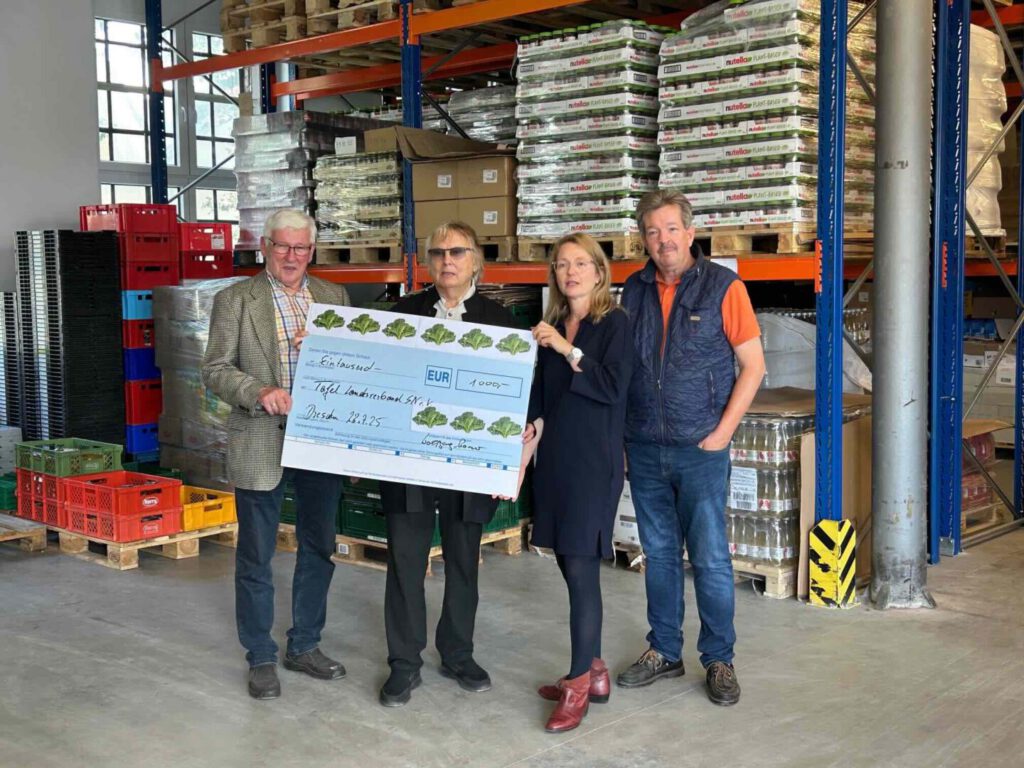 Grünkohlkönig Wolfgang Schaller spendet 1.000 Euro an Tafel Sachsen e.V.