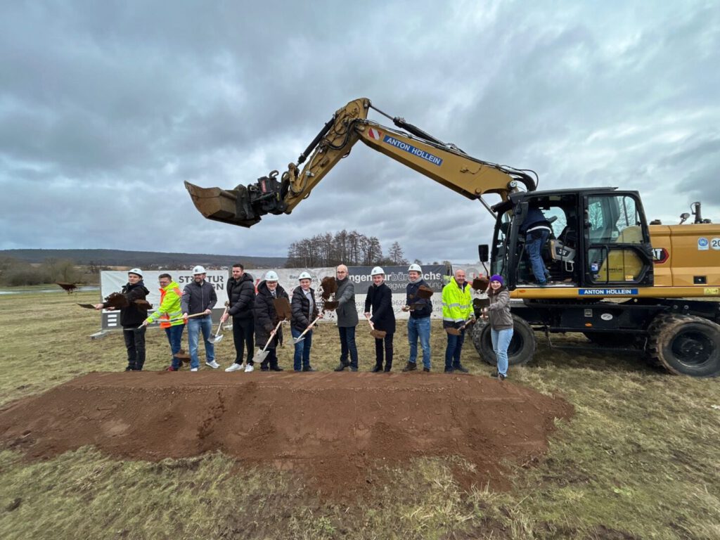 Symbolischer Spatenstich für neuen EDEKA-Markt in Frensdorf