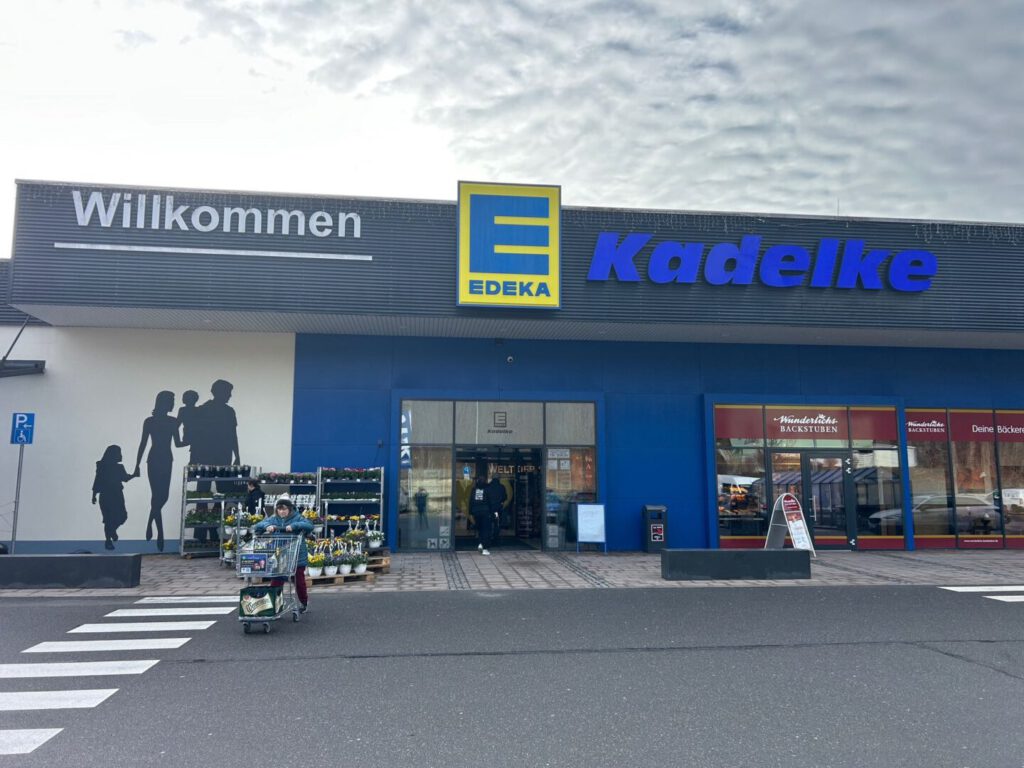 EDEKA Markt Auerbach nach Umbau im Göltzschtal-Center