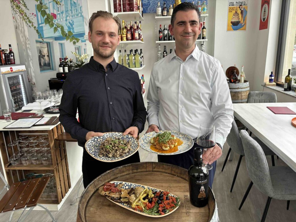 Sascha Janus (re.) und Paul Schlögel betreiben das Nel Mondo D‘Italia in Dresden-Striesen