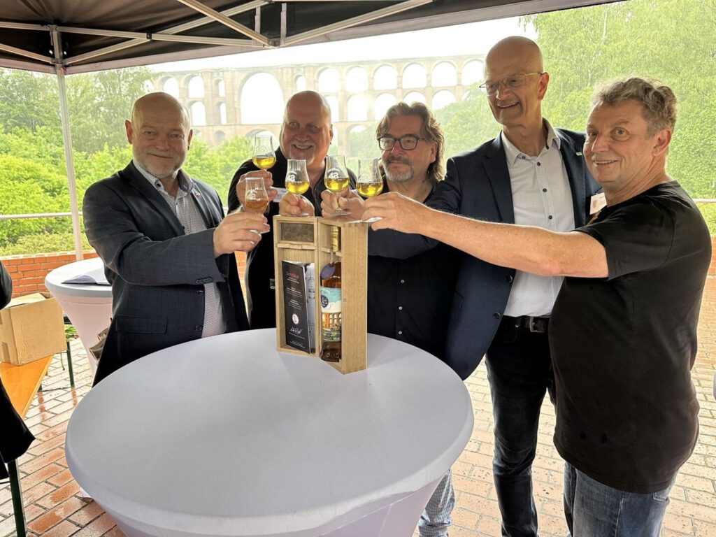 Göltzschtalbrücken Whisky der Dresdner Whisky Manufaktur in limitierter Sonderedition
