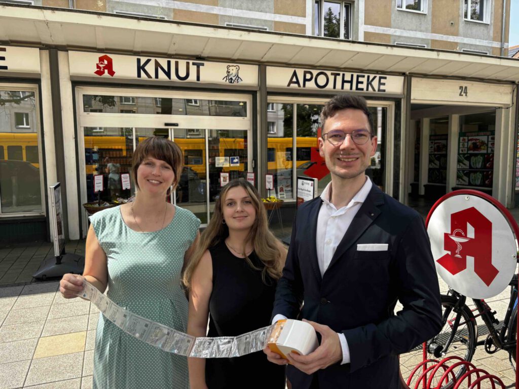 Dresdner Knut-Apotheke investiert in maschinell verblisterte Medikamente