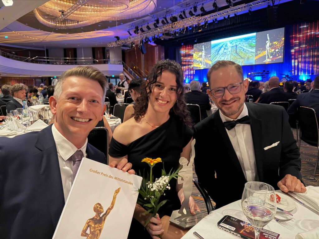PHYWE Systeme GmbH & Co. KG beim Großen Preis des Mittelstandes in Düsseldorf ausgezeichnet