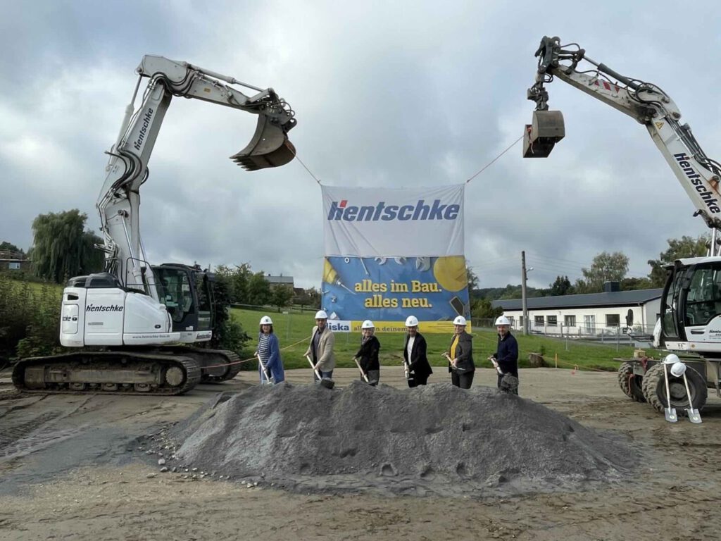 Spatenstich für neuen diska-Markt in Steinigtwolmsdorf erfolgt Bau des neuen Nahversorgers an der B 98 startet